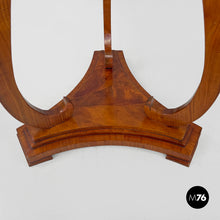 画像をギャラリービューアに読み込む, Wooden round pedestals in Biedermeier style, early 1800s