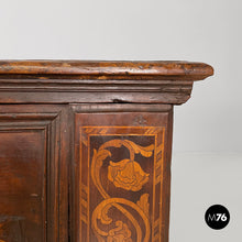 画像をギャラリービューアに読み込む, Wooden chest with inlays and folding top, early 1800s