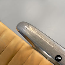 画像をギャラリービューアに読み込む, Salmon pink leather office chair by Charles and Ray Eames for ICF, 1970s