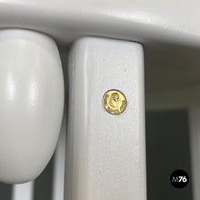 画像をギャラリービューアに読み込む, White wooden pedestal by Thonet, 1990s