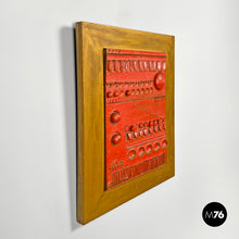 画像をギャラリービューアに読み込む, Red ceramic and golden wood sculpture painting by Carlos Carlè, 1974