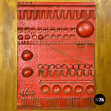 画像をギャラリービューアに読み込む, Red ceramic and golden wood sculpture painting by Carlos Carlè, 1974