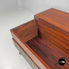 画像をギャラリービューアに読み込む, Wooden chest with decorated embossed copper band by Santambrogio and De Berti, 1960s