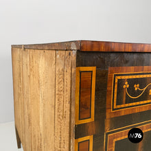 画像をギャラリービューアに読み込む, Wooden chest of drawers with inlay decorations, early 1800s