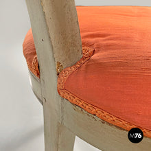 画像をギャラリービューアに読み込む, Green and gold wooden armchairs with orange cushions, 1700s