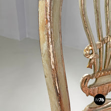 画像をギャラリービューアに読み込む, Green and gold wooden chairs with orange cushions, 1700s