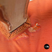 画像をギャラリービューアに読み込む, Green and gold wooden chairs with orange cushions, 1700s