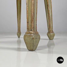 画像をギャラリービューアに読み込む, Green and gold wooden chairs with orange cushions, 1700s