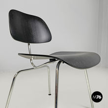 将图片加载到图库查看器,Chairs by Charles and Ray Eames for Vitra, 2000s