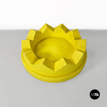 将图片加载到图库查看器,Camomilla centerpiece by Ettore Sottsass for Alessio Sarri, 2017