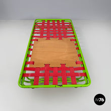 画像をギャラリービューアに読み込む, Green metal daybed and red straps, 1980s