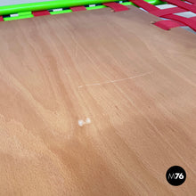 画像をギャラリービューアに読み込む, Green metal daybed and red straps, 1980s