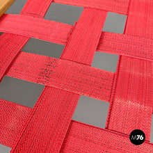 画像をギャラリービューアに読み込む, Green metal daybed and red straps, 1980s