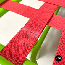 画像をギャラリービューアに読み込む, Green metal daybed and red straps, 1980s