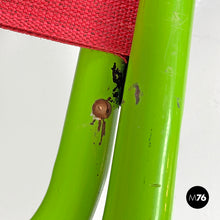 画像をギャラリービューアに読み込む, Green metal daybed and red straps, 1980s