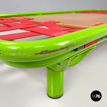 画像をギャラリービューアに読み込む, Green metal daybed and red straps, 1980s