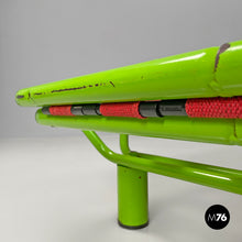 画像をギャラリービューアに読み込む, Green metal daybed and red straps, 1980s