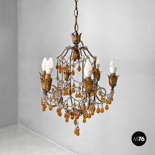 画像をギャラリービューアに読み込む, Amber glass drop chandelier in golden metal, 1930s