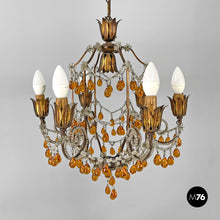 画像をギャラリービューアに読み込む, Amber glass drop chandelier in golden metal, 1930s