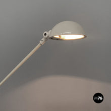 画像をギャラリービューアに読み込む, Directional white metal floor lamp, 1980s