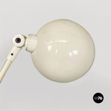 画像をギャラリービューアに読み込む, Directional white metal floor lamp, 1980s