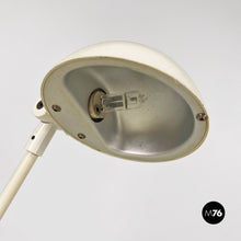 画像をギャラリービューアに読み込む, Directional white metal floor lamp, 1980s