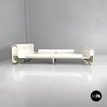 画像をギャラリービューアに読み込む, Double bed Aiace in white wood by Benatti, 1970s