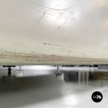 画像をギャラリービューアに読み込む, Double bed Aiace in white wood by Benatti, 1970s