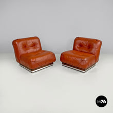 将图片加载到图库查看器,Brown leather armchairs with wooden and metal base, 1970s