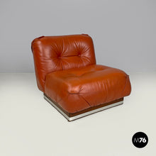 将图片加载到图库查看器,Brown leather armchairs with wooden and metal base, 1970s