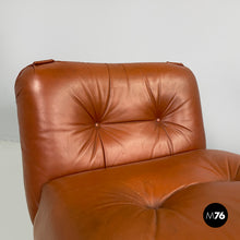 将图片加载到图库查看器,Brown leather armchairs with wooden and metal base, 1970s