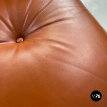 将图片加载到图库查看器,Brown leather armchairs with wooden and metal base, 1970s