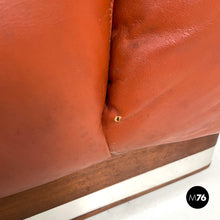 将图片加载到图库查看器,Brown leather armchairs with wooden and metal base, 1970s