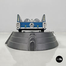 画像をギャラリービューアに読み込む, Batmobile 60s model replica 0262/1500 by DC Direct, 2000s