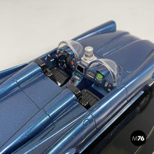 画像をギャラリービューアに読み込む, Batmobile 60s model replica 0262/1500 by DC Direct, 2000s