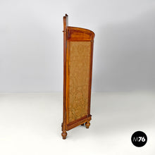 画像をギャラリービューアに読み込む, Wooden and fabric screen with floral pattern, late 1800s