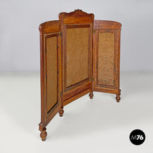 画像をギャラリービューアに読み込む, Wooden and fabric screen with floral pattern, late 1800s