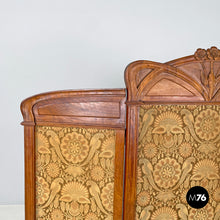 画像をギャラリービューアに読み込む, Wooden and fabric screen with floral pattern, late 1800s