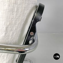 画像をギャラリービューアに読み込む, White fabric armchair 1435 by Werner Max Moser for Embru, 2000s