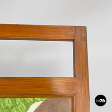 画像をギャラリービューアに読み込む, Three-door wooden screen with paintings, early 1900s