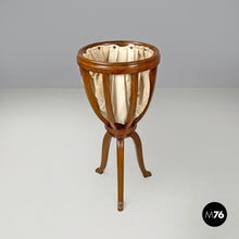 画像をギャラリービューアに読み込む, Sewing stand in wood and fabric, 1800s