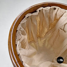 画像をギャラリービューアに読み込む, Sewing stand in wood and fabric, 1800s