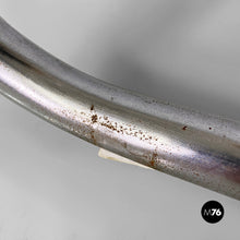 将图片加载到图库查看器,Armchair in chromed steel and leather, 1970s