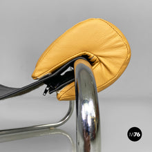 将图片加载到图库查看器,Armchair in chromed steel and leather, 1970s