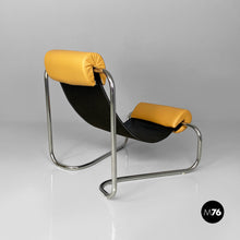 将图片加载到图库查看器,Armchair in chromed steel and leather, 1970s