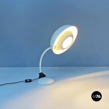 画像をギャラリービューアに読み込む, White metal table lamp, 1970s