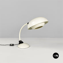 画像をギャラリービューアに読み込む, White metal table lamp, 1970s