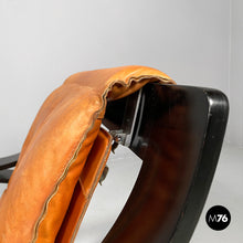 Load image into Gallery viewer, Armchair Woodline by Marco Zanuso for Arflex in black wood and brown leather, 1970s