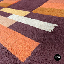 画像をギャラリービューアに読み込む, Rectangular rug with brown and orange geometric decorations, 1970s