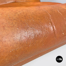Load image into Gallery viewer, Armchair Woodline by Marco Zanuso for Arflex in black wood and brown leather, 1970s